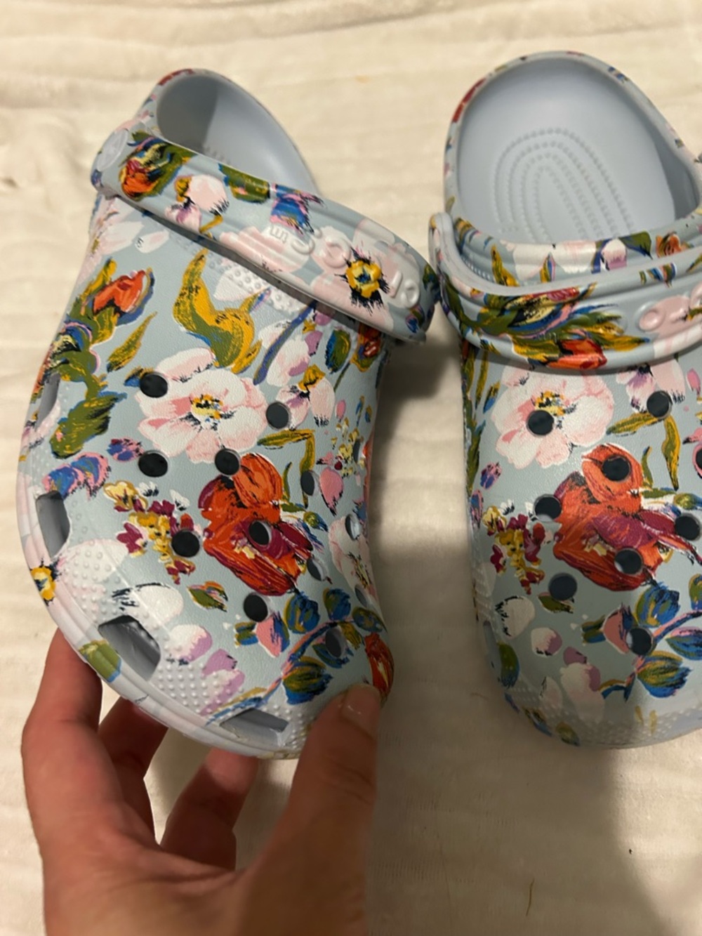 Kids Vera Bradley x Crocs Blue Floral 6 J - Picture 3 of 13